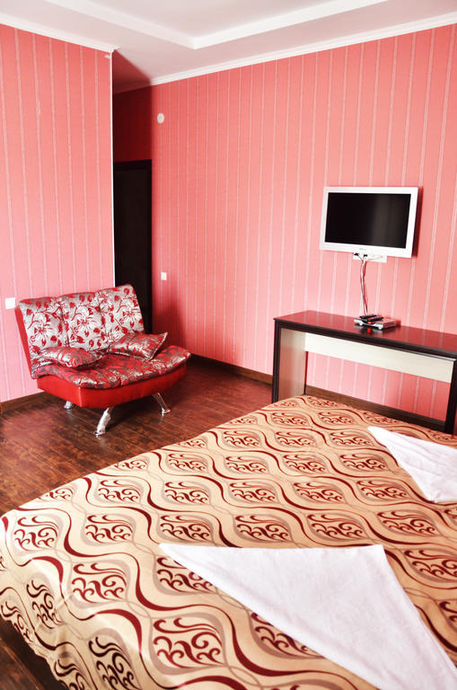 Voyage Hotel Bishkek Room photo
